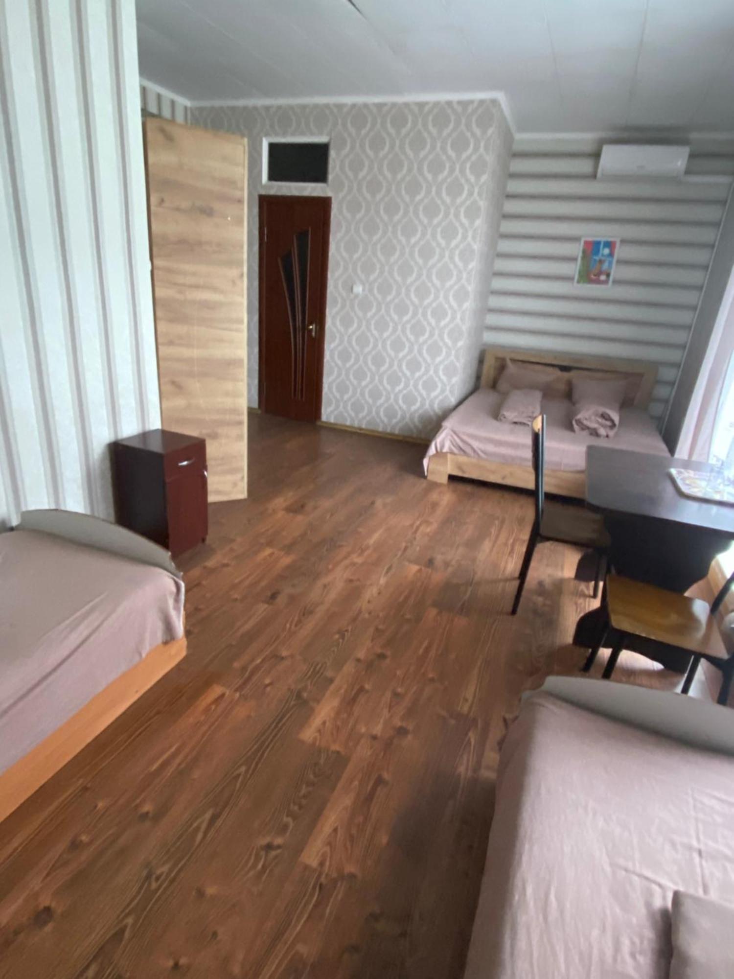 4 Seasons Hotel Boryspil Exterior photo